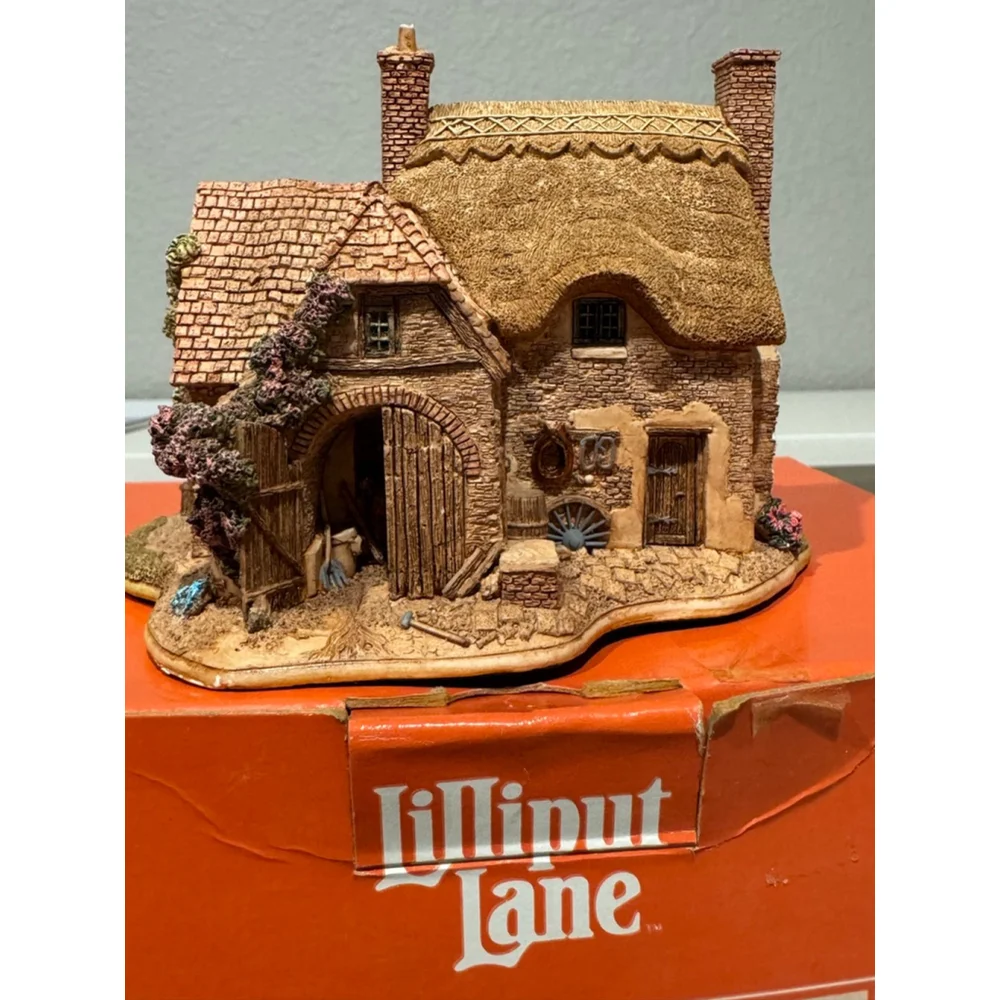 Lilliput Lane Blue Boar Cottage Sculpture figurine with deed